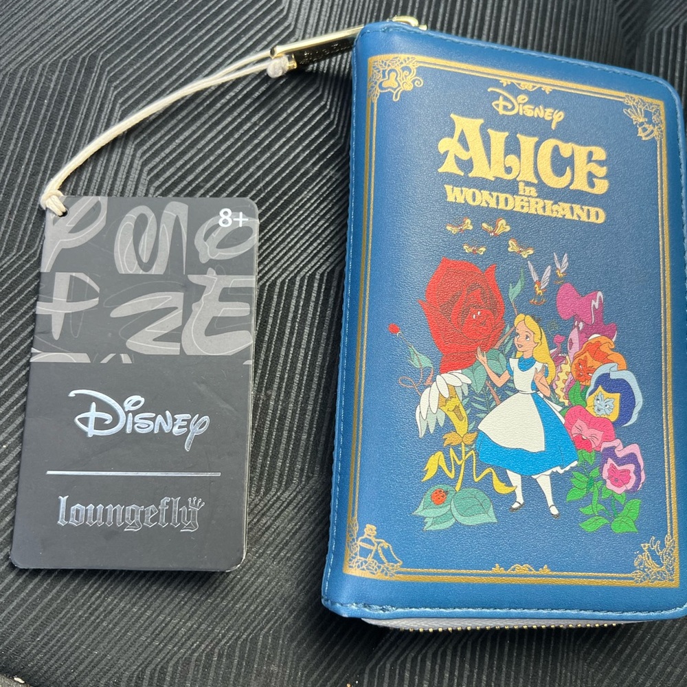 Disney Loungefly Alice in wonderland wallet